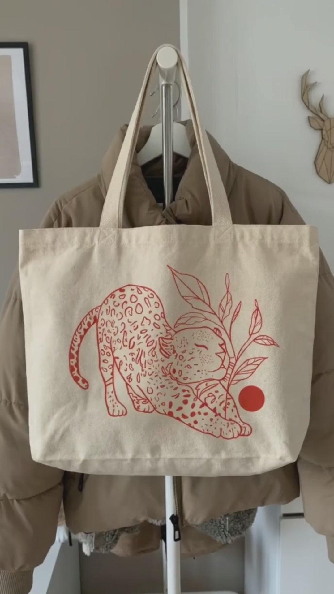 Leopar Desenli Kırmızı Baskılı Hambez Bez Çanta - Geniş İç Hacimli Omuz Çantası (47x36x8 cm)