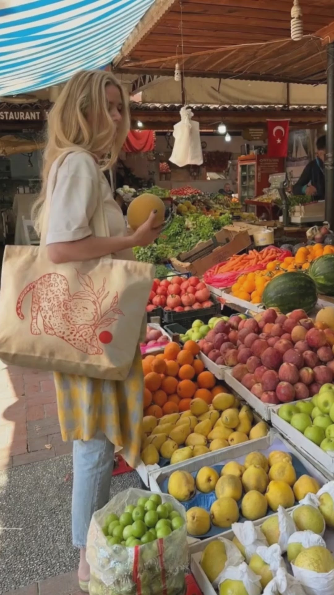 Leopar Desenli Kırmızı Baskılı Hambez Bez Çanta - Geniş İç Hacimli Omuz Çantası (47x36x8 cm)